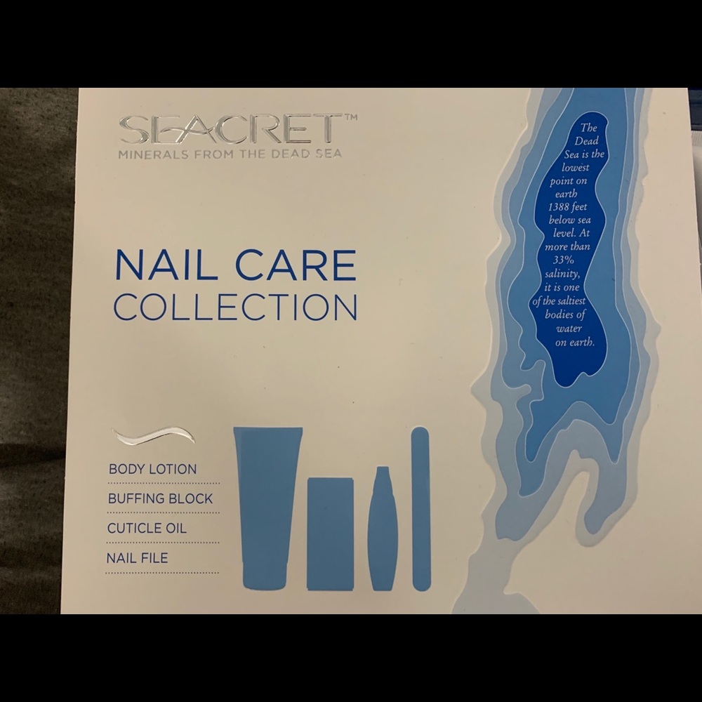 Nail kit